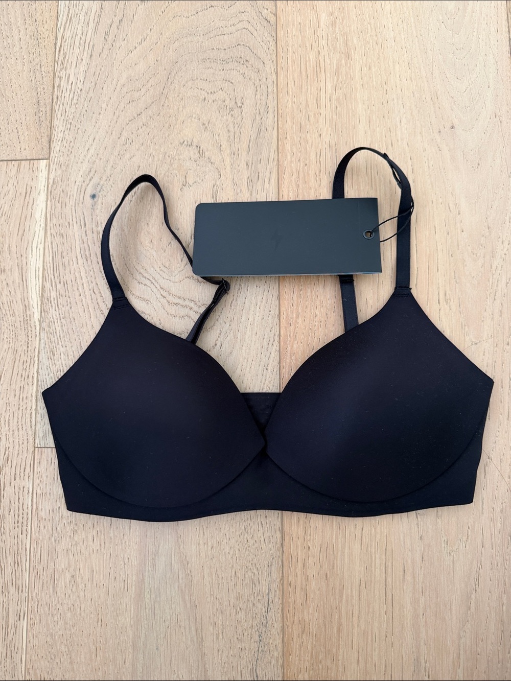 EBY T-Shirt Bra: Everyday Smooth Molded Cup Bra - Black